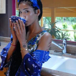 Jhene Aiko iPhone wallpaper