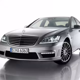 Mercedes W221 wallpaper