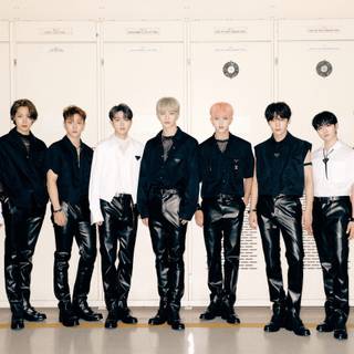 Golden Child wallpaper