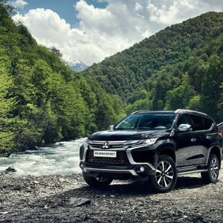 Mitsubishi Montero Sport wallpaper