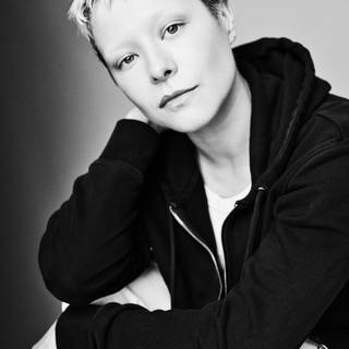 Emma Zia D'Arcy wallpaper