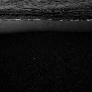 Black waves iPhone wallpaper