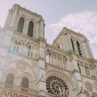 Notre-Dame Cathedral iPhone 4k wallpaper