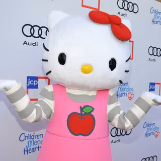 Hello Kitty human wallpaper