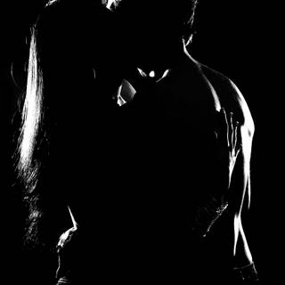 Aesthetic kiss wallpaper