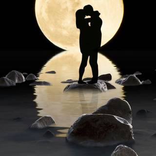 Kissing under the moon wallpaper