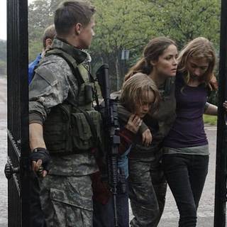 28 Weeks Later Jeremy Renner wallpaper