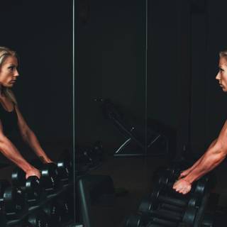 Bodybuilder girl wallpaper