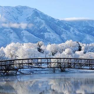 Winter mountains desktop wallpaper