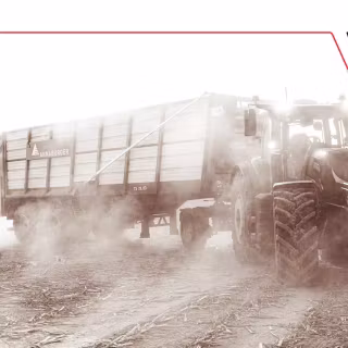 Pulling tractors wallpaper