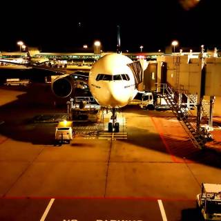 Boeing 777 4k phone wallpaper