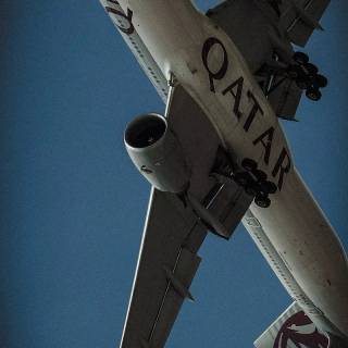 Boeing 777 4k phone wallpaper