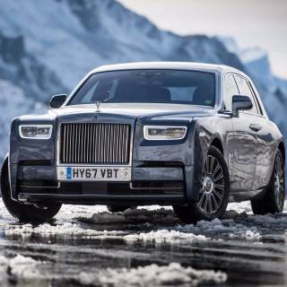 Luxury cars desktop wallpaper