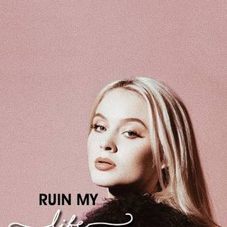 Zara Larsson iPhone wallpaper