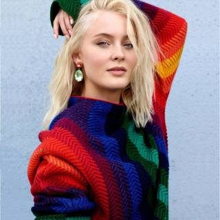 Zara Larsson iPhone wallpaper