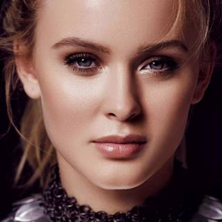 Zara Larsson iPhone wallpaper