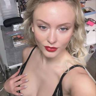 Zara Larsson iPhone wallpaper