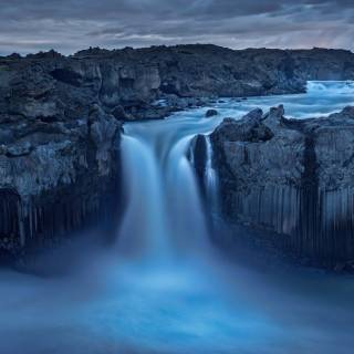 Dark waterfall wallpaper