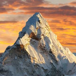 iPhone 13 HD winter wallpaper