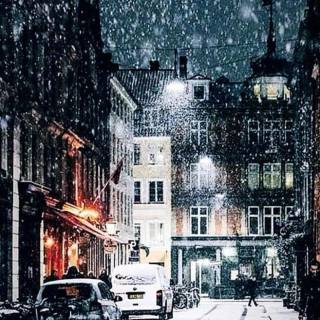 iPhone 13 HD winter wallpaper