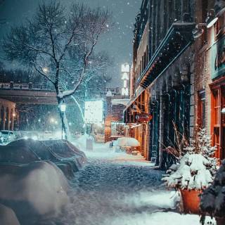 iPhone 13 HD winter wallpaper