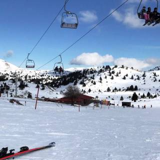 iPhone 13 HD winter wallpaper