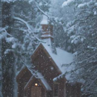 iPhone 13 HD winter wallpaper