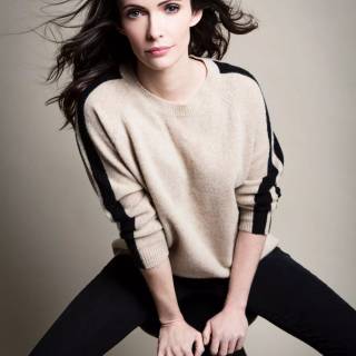 Bitsie Tulloch wallpaper