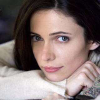 Bitsie Tulloch wallpaper