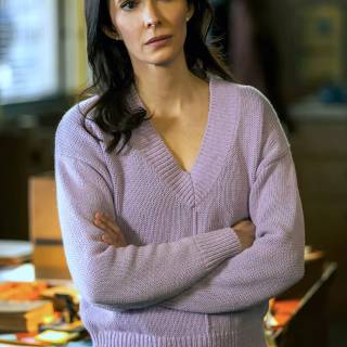 Bitsie Tulloch wallpaper