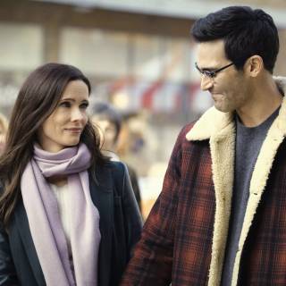 Bitsie Tulloch wallpaper