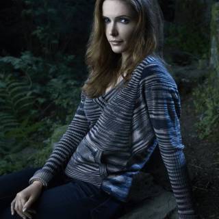 Bitsie Tulloch wallpaper