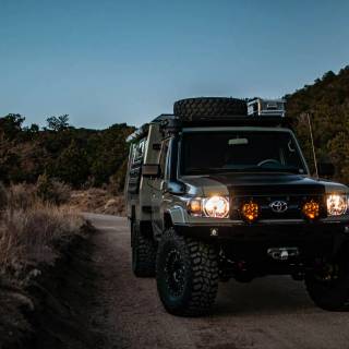 Land Cruiser 70 wallpaper