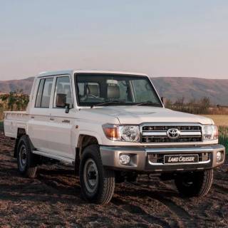 Land Cruiser 70 wallpaper