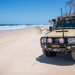 Land Cruiser 70 wallpaper