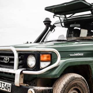 Land Cruiser 70 wallpaper