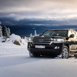 Land Cruiser 70 wallpaper