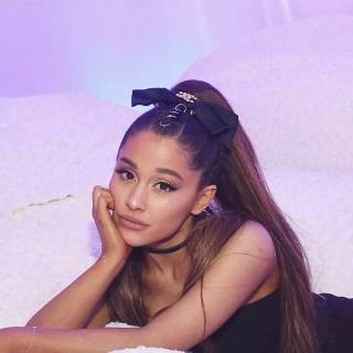 Ariana Grande wallpaper