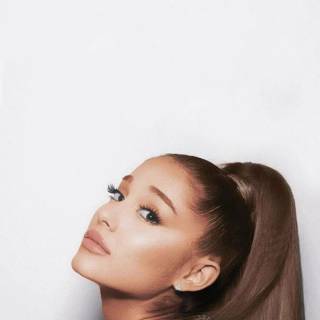 Ariana Grande wallpaper