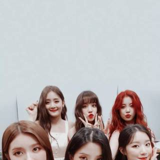 (G)I-DLE wallpaper