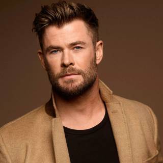 Chris Hemsworth wallpaper