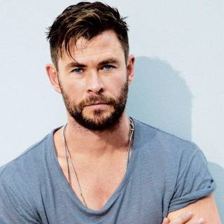 Chris Hemsworth wallpaper