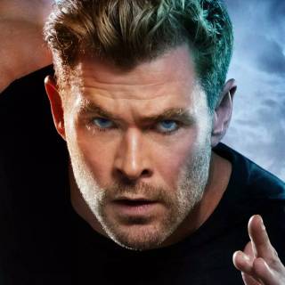 Chris Hemsworth wallpaper