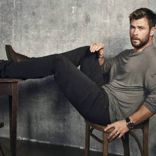 Chris Hemsworth wallpaper