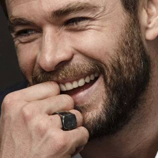 Chris Hemsworth wallpaper