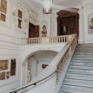 Light academia wallpaper