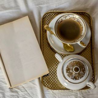 Light academia wallpaper