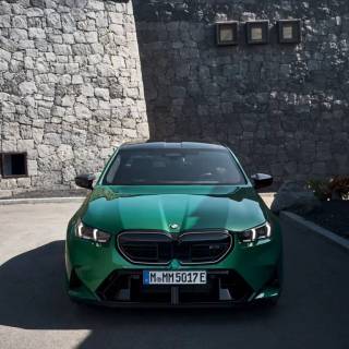 BMW M5 G90 wallpaper