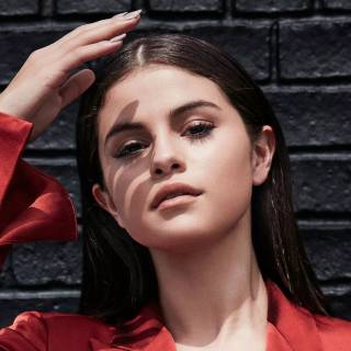 Selena Gomez wallpaper