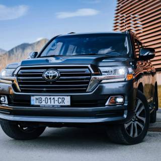 Toyota Land Cruiser wallpaper